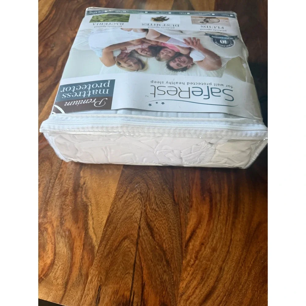 SafeRest Premium King Mattress Protector Waterproof Cotton Terry Breathable